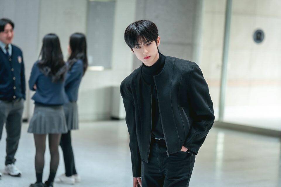 potret Kim Min Kyu di drakor BITCH X RICH 2 (instagram.com/koktv_official)